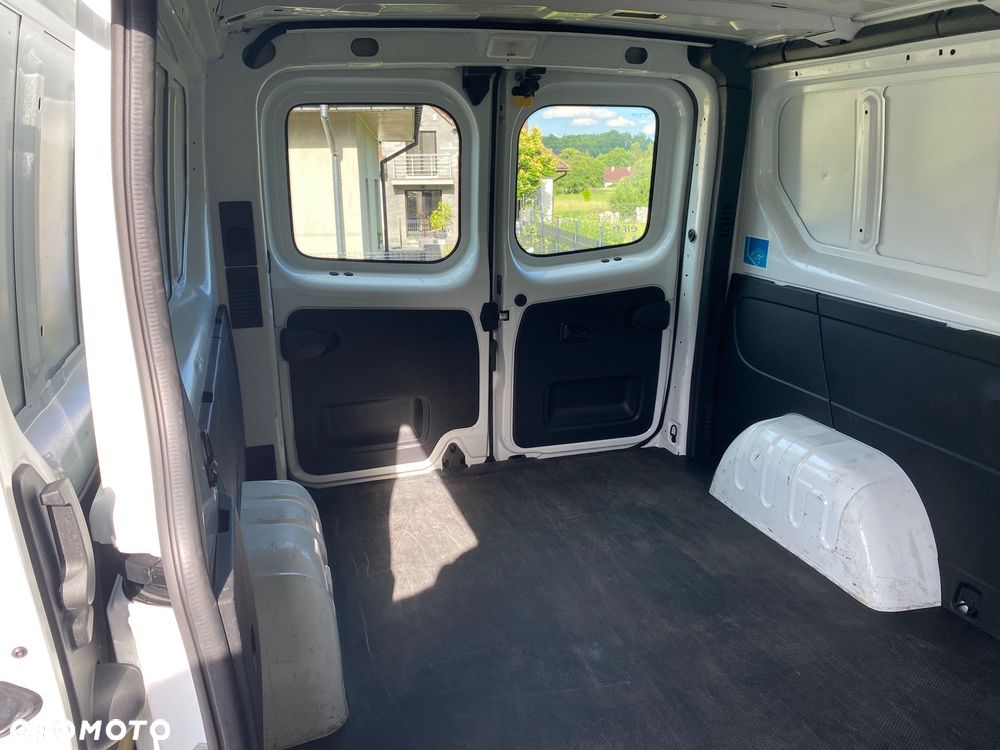 Renault Trafik - 13