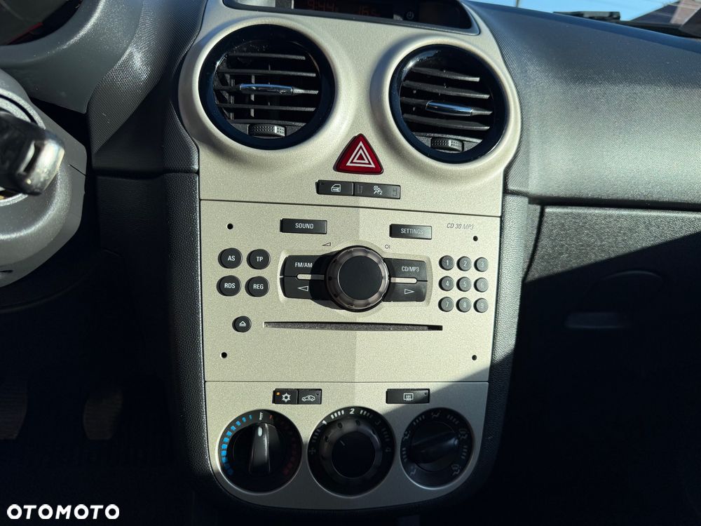 Opel Corsa 1.4 16V Cosmo - 16