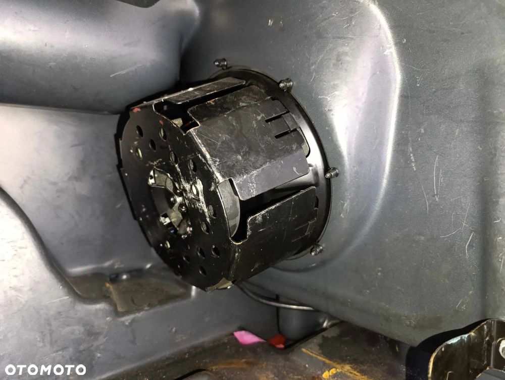GŁOŚNIK SUBWOOFER MAN TGX TGS 81.28102-6091 - 2