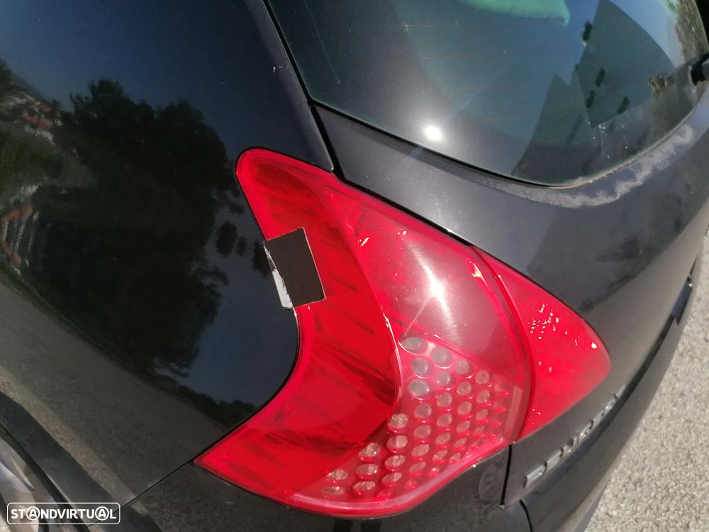 Peugeot 3008 1.6 HDi Executive CMP6 - 3