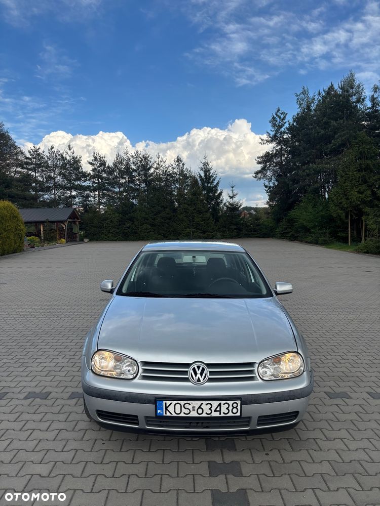 Volkswagen Golf - 8