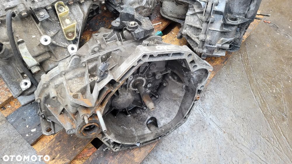 Skrzynia biegów Renault LAGUNA III 1,5 DCI 2009r 6-bieg manual TL4A013 - 1