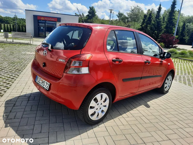 Toyota Yaris - 13