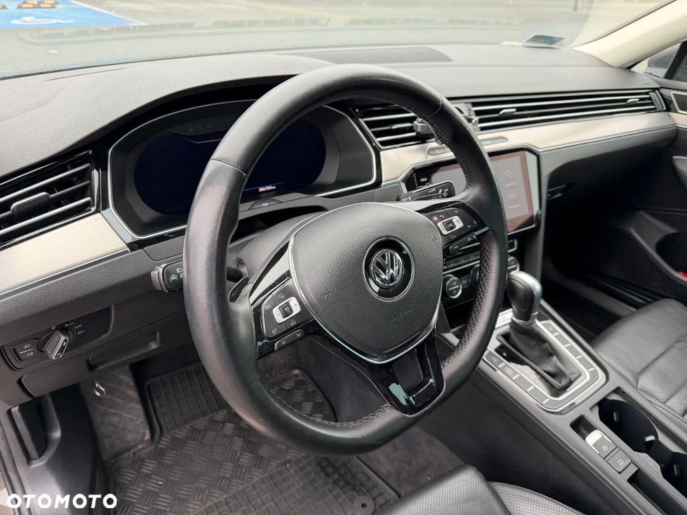 Volkswagen Passat 2.0 TDI BMT 4Mot Highline DSG - 9