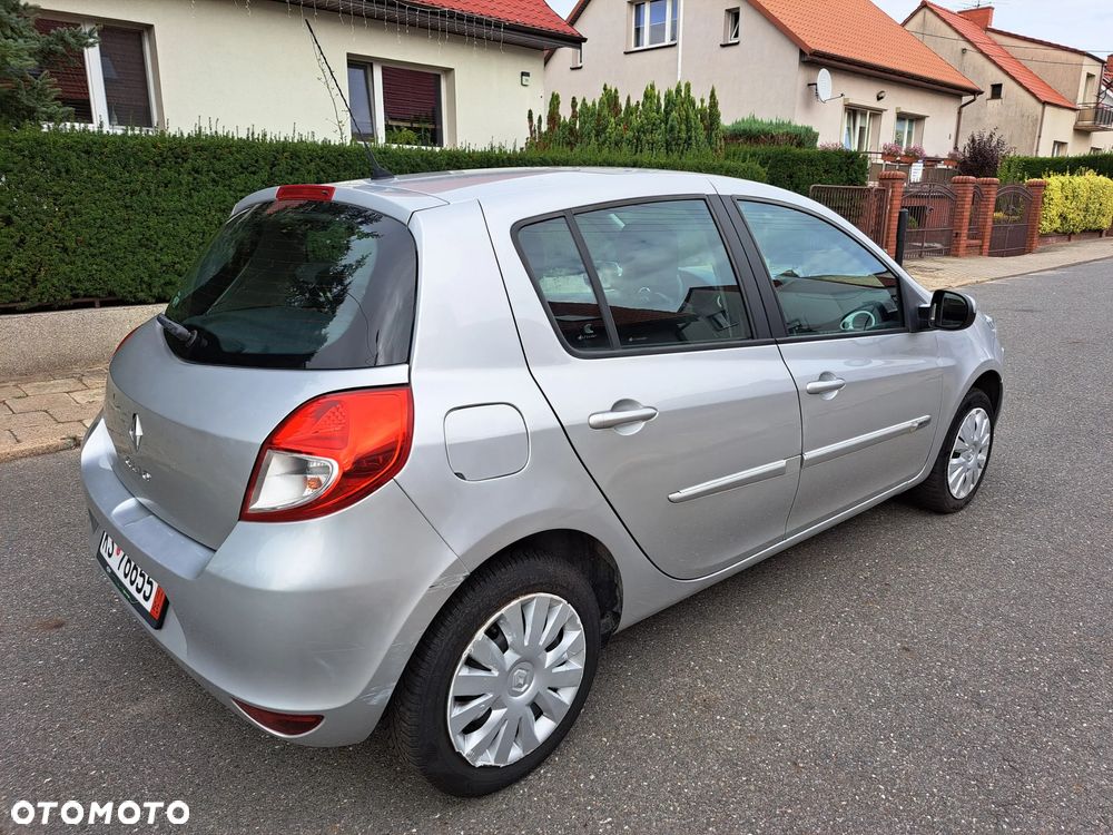 Renault Clio - 5