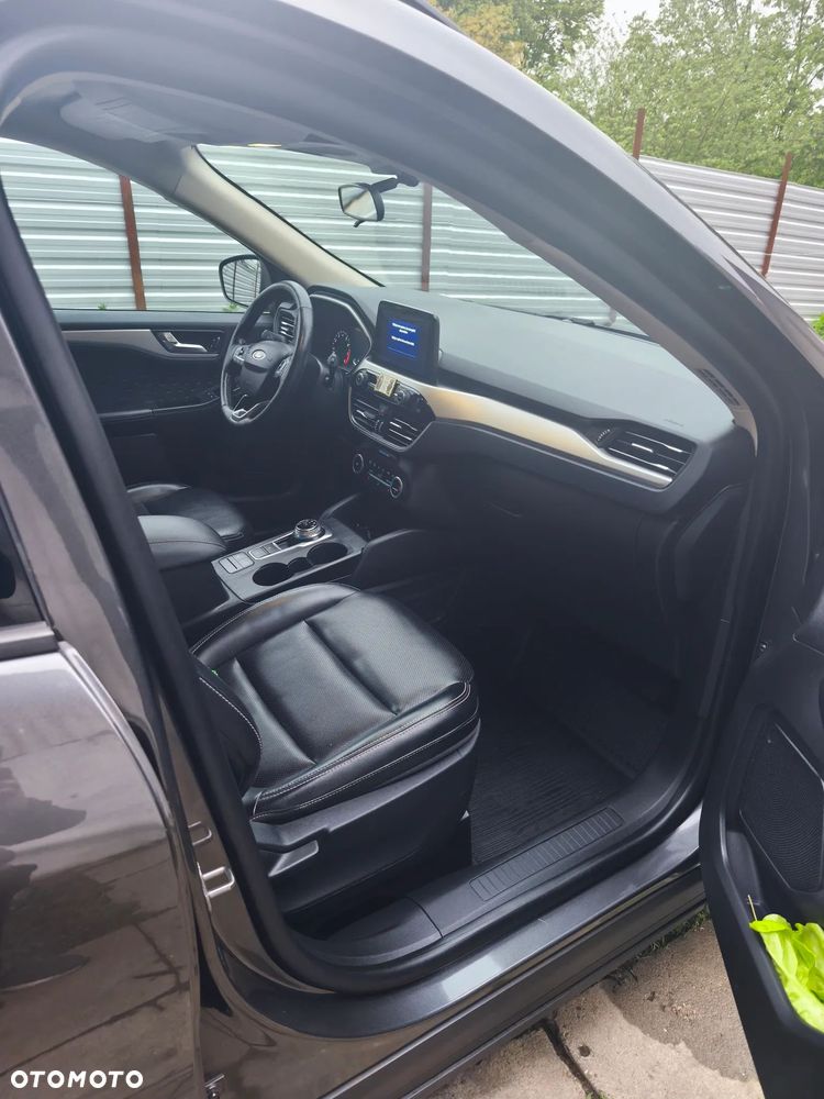 Ford Kuga - 9