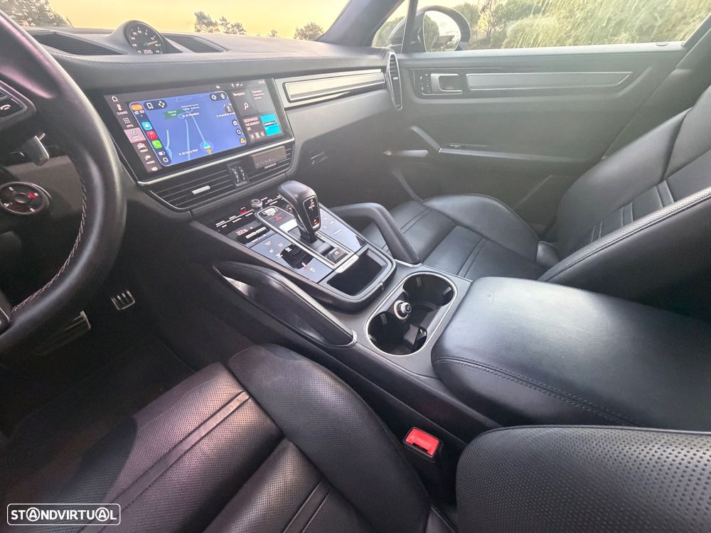 Porsche Cayenne Coupé Turbo S E-Hybrid - 33