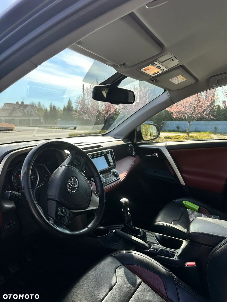 Toyota RAV4 2.0 D-4D Premium - 6