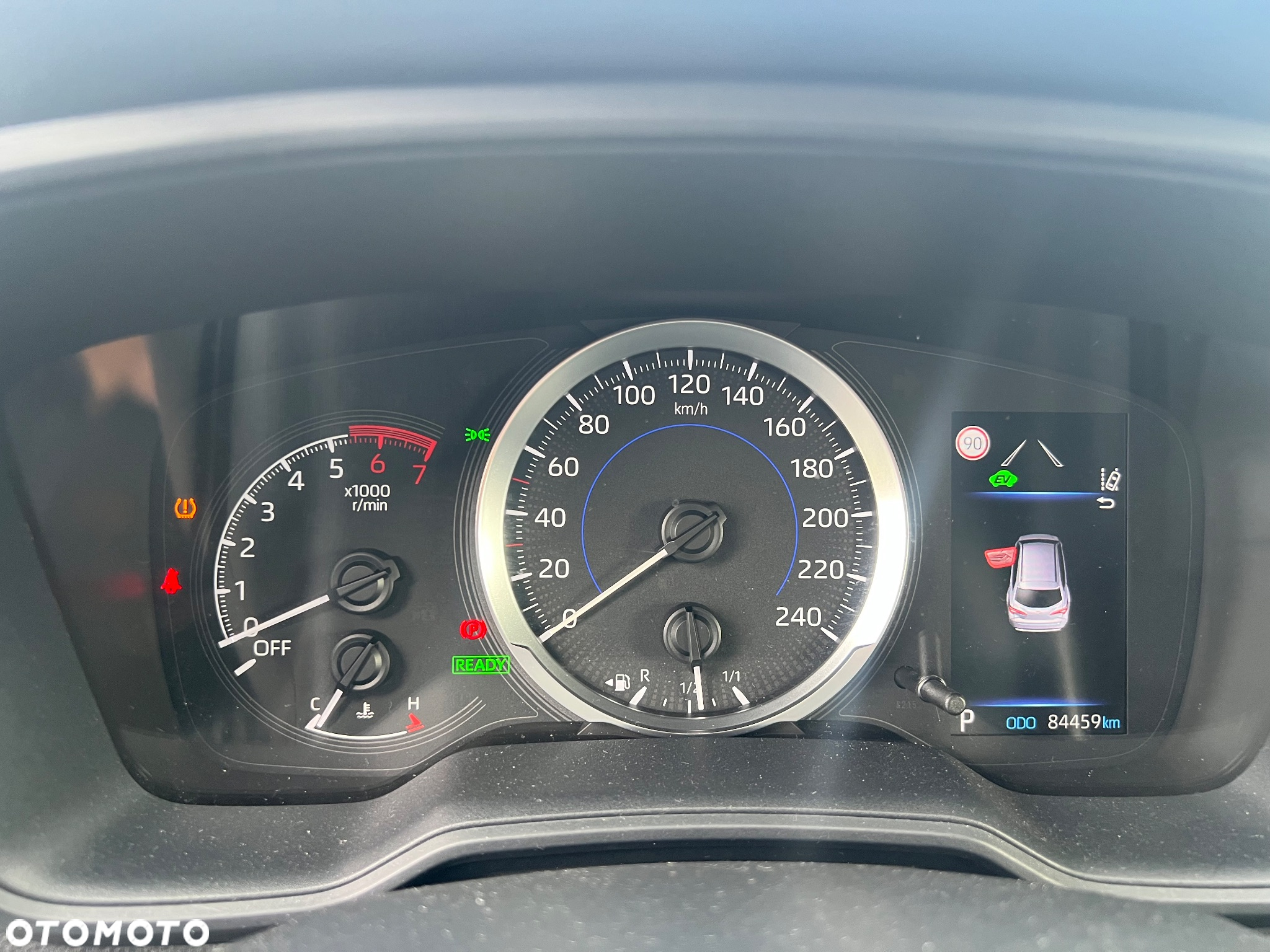 Toyota Corolla 1.8 Hybrid - 26
