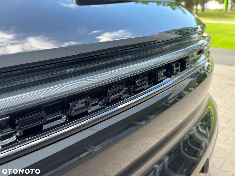 Porsche Cayenne S E-Hybrid PHEV Black Edition - 24