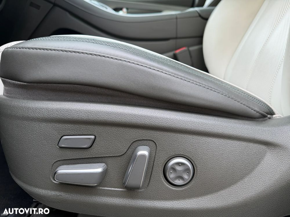 Hyundai Santa Fe 1.6 Plugin-Hybrid 4WD SEVEN Signature - 19