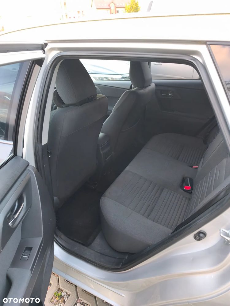 Toyota Auris 1.6 D-4D Premium - 11