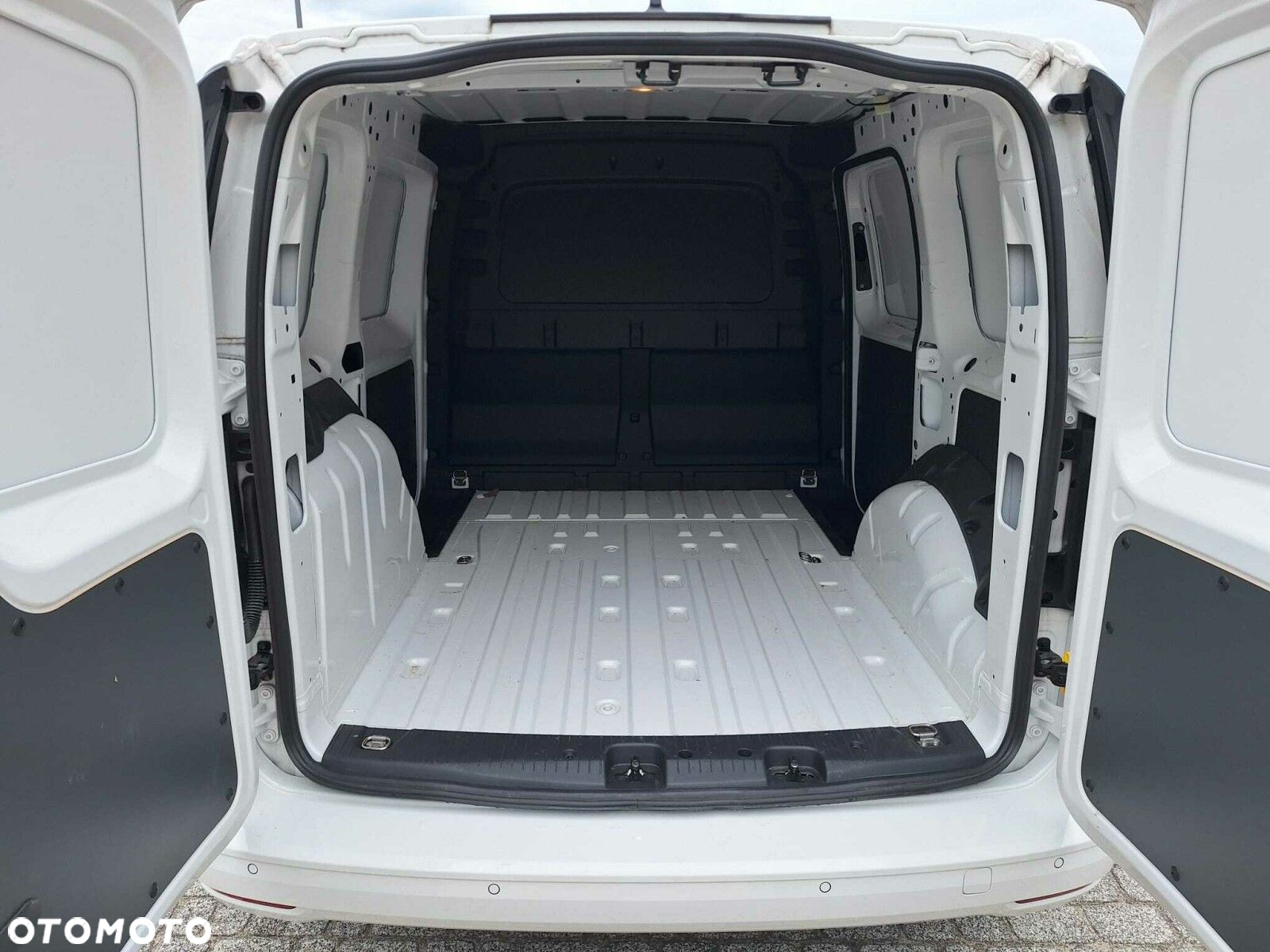 Volkswagen Caddy Cargo 1.5 TSI 84 kW DSG 7-G - 22