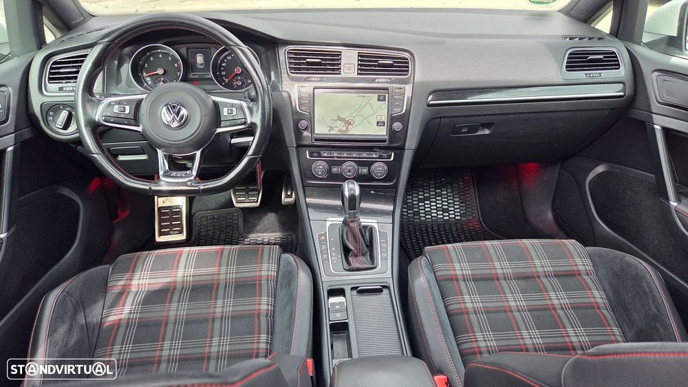 VW Golf 2.0 TSI GTI DSG Performance - 9