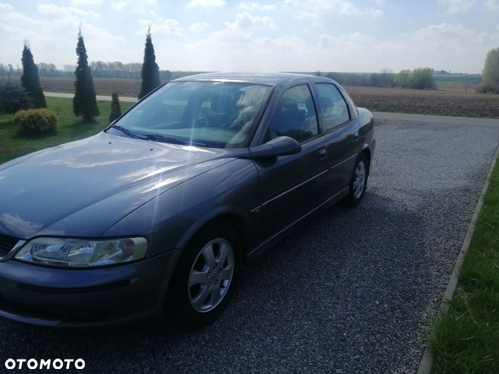 Opel Vectra 1.6 - 1