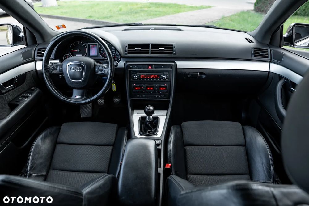 Audi A4 Limousine - 23