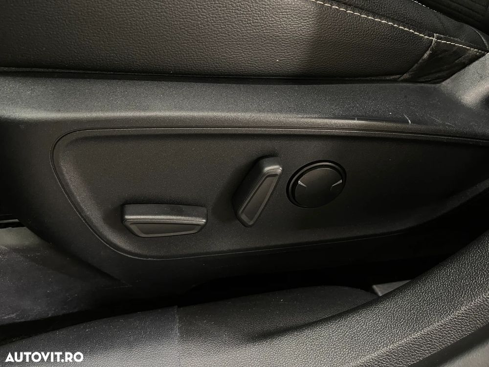 Ford Kuga 2.5 Duratec PHEV Titanium X - 24