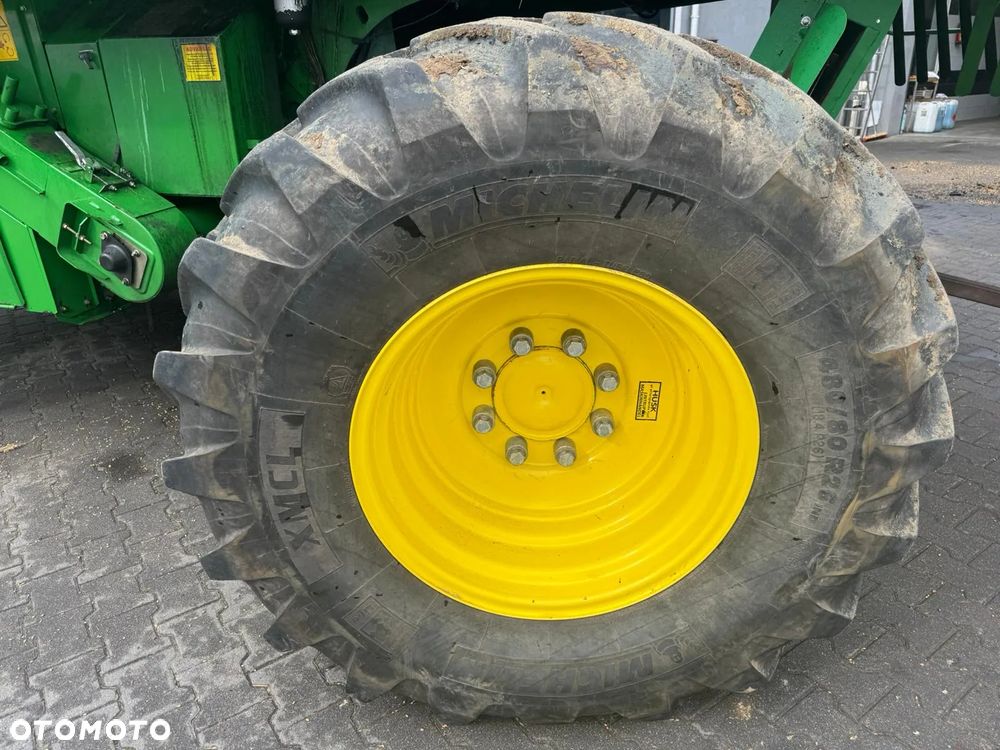 John Deere T670 - 13