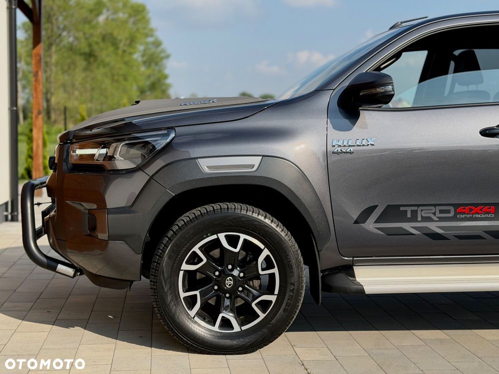 Toyota Hilux 2.8 D-4D Double Cab Invincible Sport 4x4 - 33