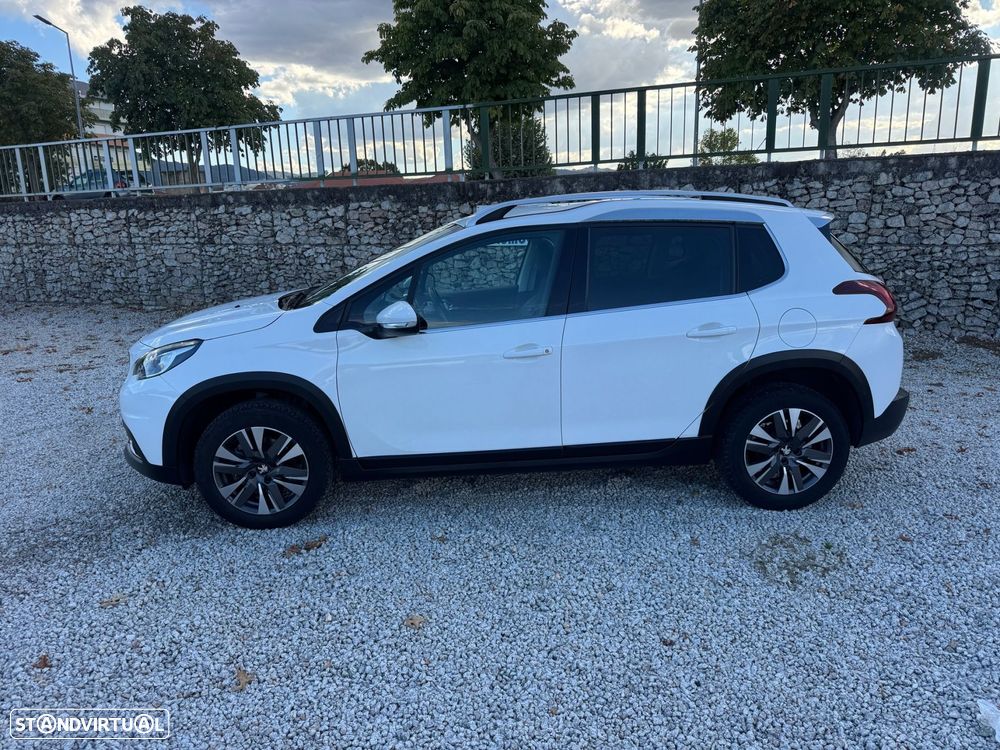 Peugeot 2008 1.2 PureTech Allure - 5