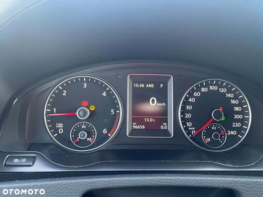 Volkswagen Multivan - 22