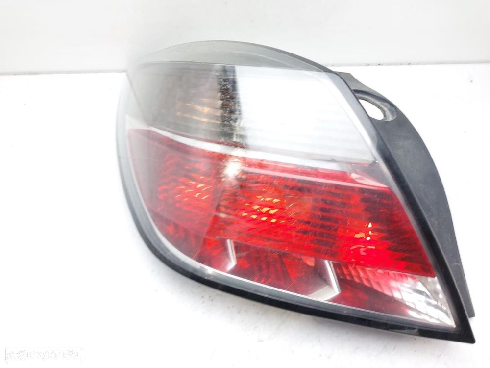FAROLIM TRASEIRO ESQUERDO OPEL ASTRA H GTC 2005 -24451832 - 4