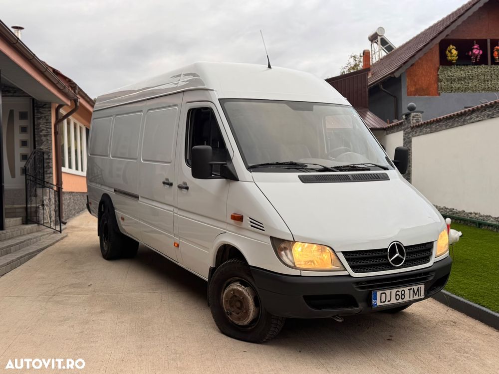 Mercedes-Benz Sprinter - 5