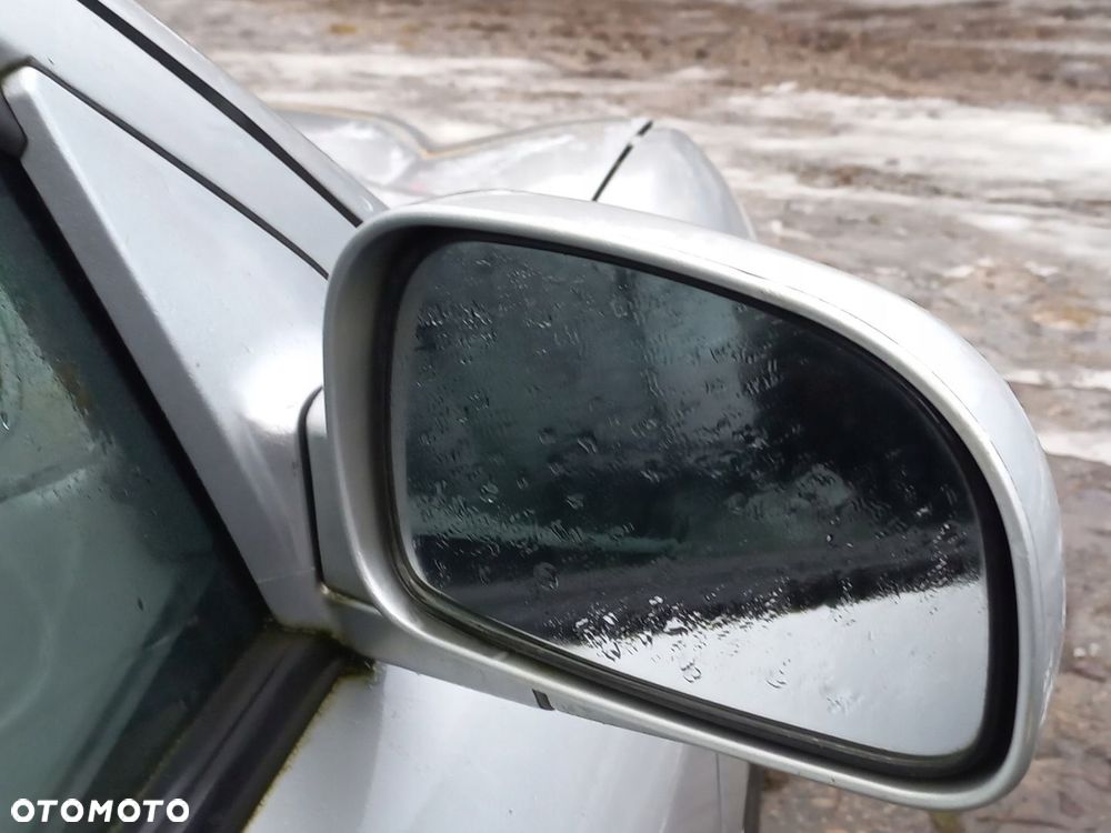 LUSTERKO PRAWE HYUNDAI SANTA FE I 2003 LL - 2