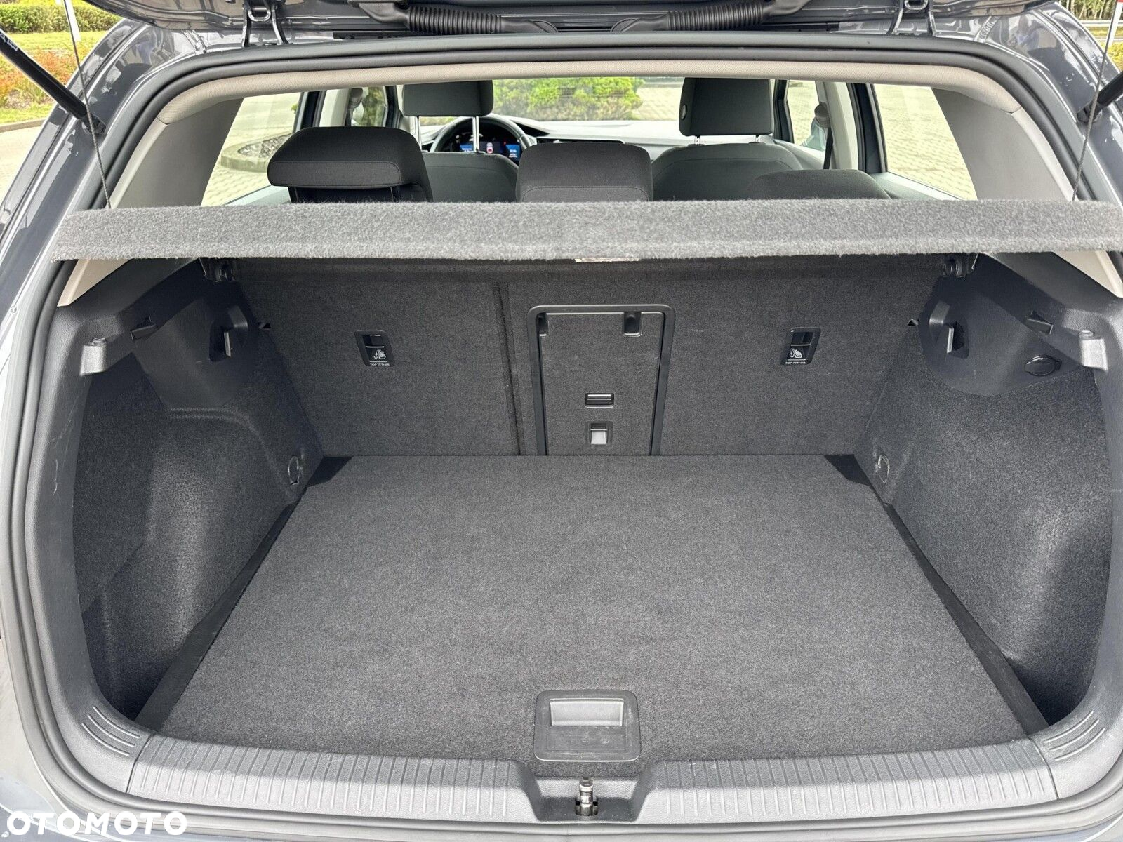 Volkswagen Golf VIII 1.5 TSI EVO Life - 12
