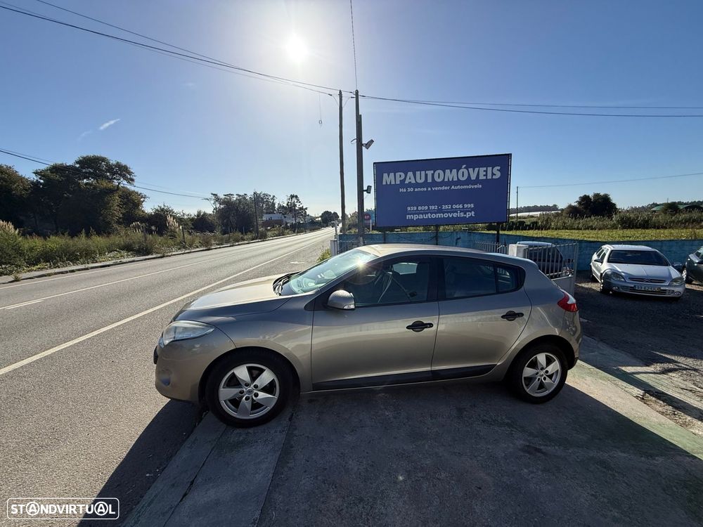 Renault Mégane 1.5 dCi Confort - 8