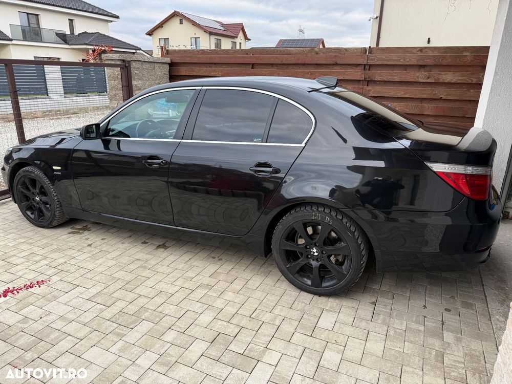 BMW Seria 5 530xd Touring Aut. - 1