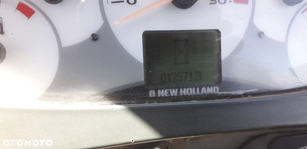 New Holland 110B - 16