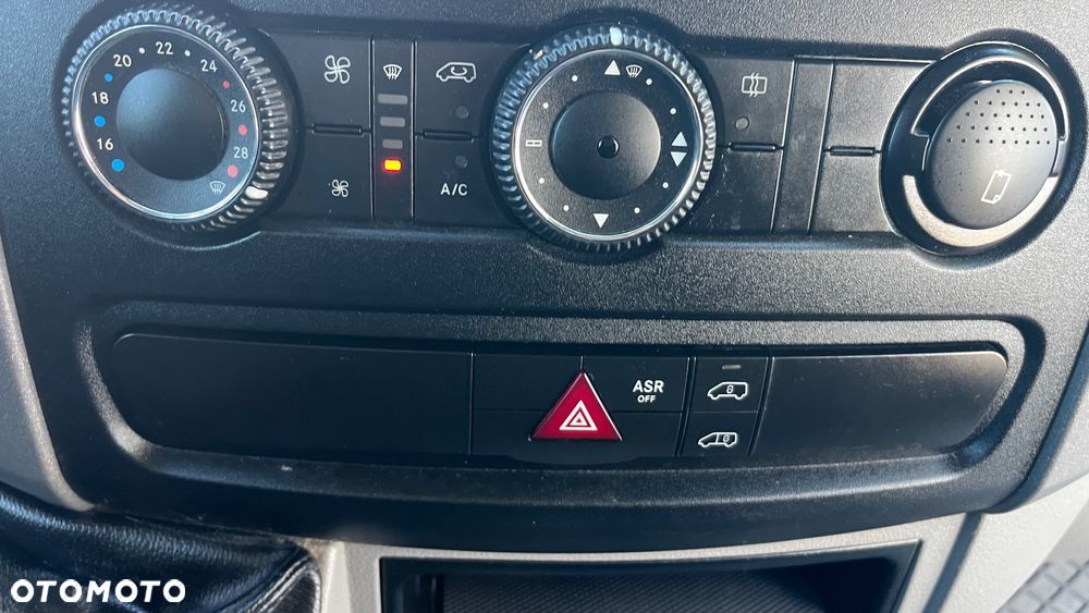 Mercedes-Benz Sprinter - 9