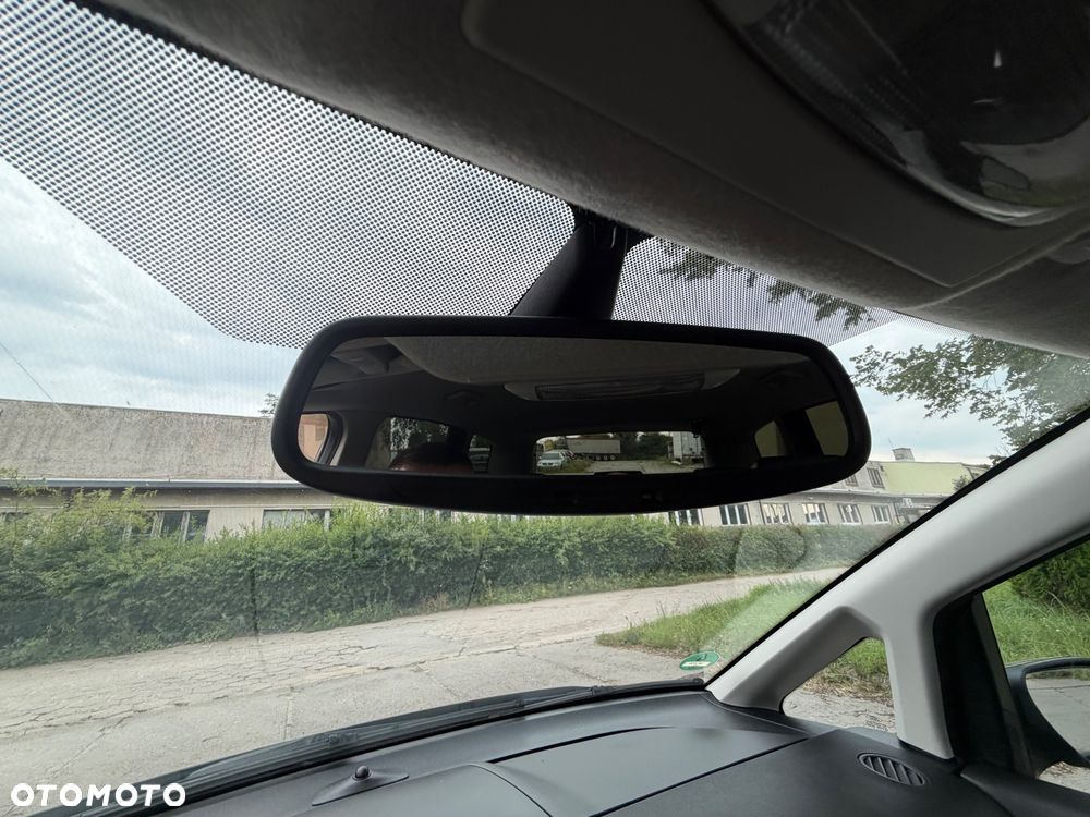 Ford C-MAX 1.8 Titanium - 21