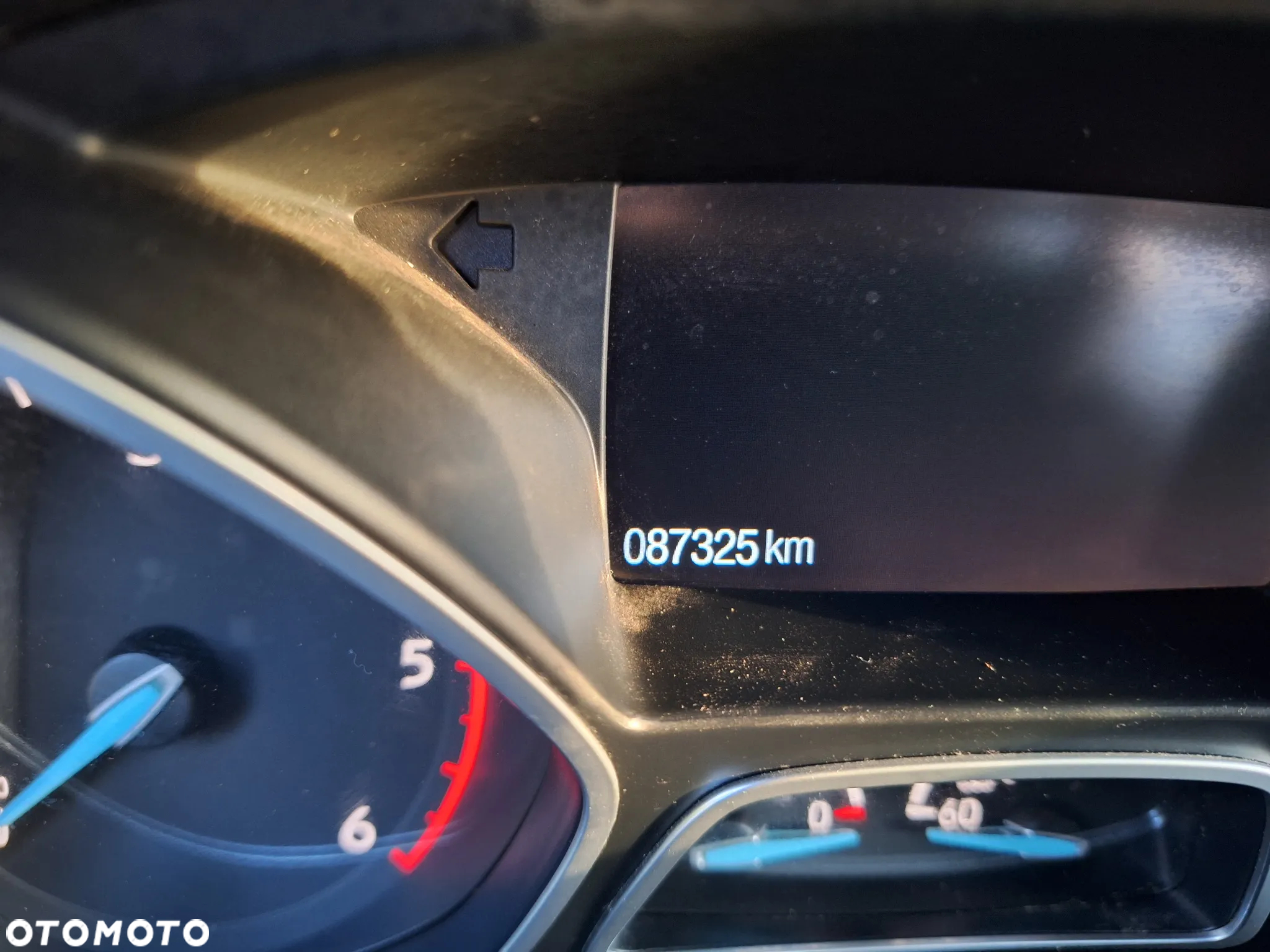 Ford Kuga 2.0 TDCi 2x4 Business Edition - 6