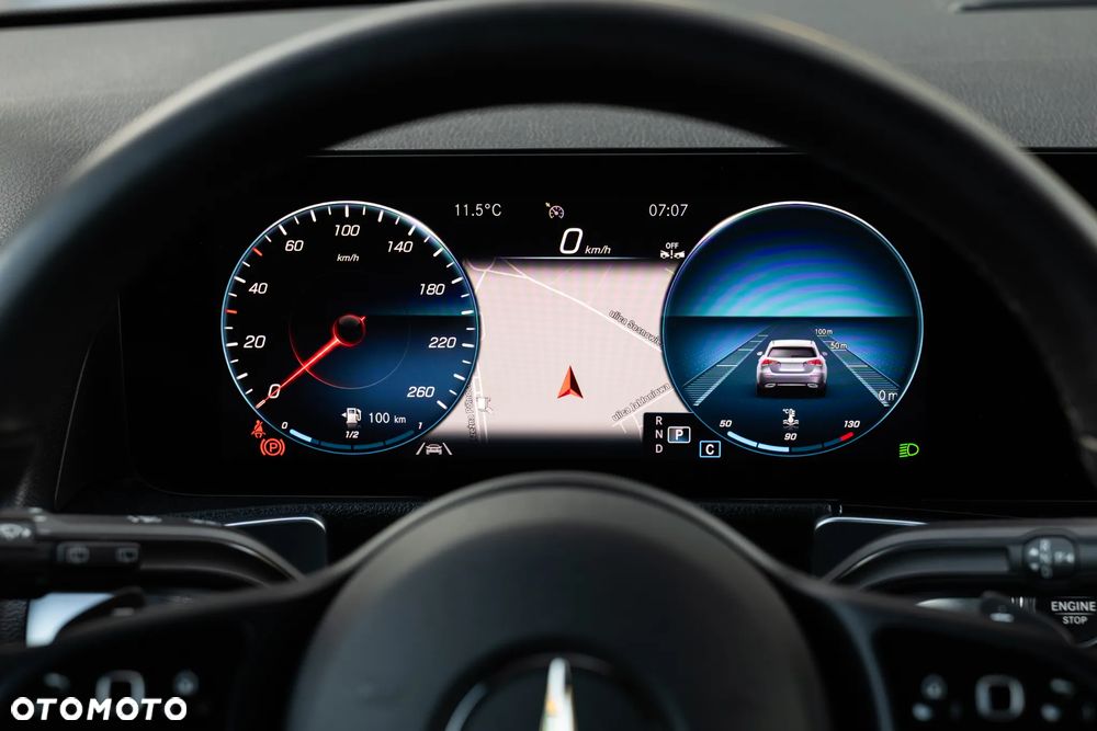Mercedes-Benz GLB 200 Style 7G-DCT - 35