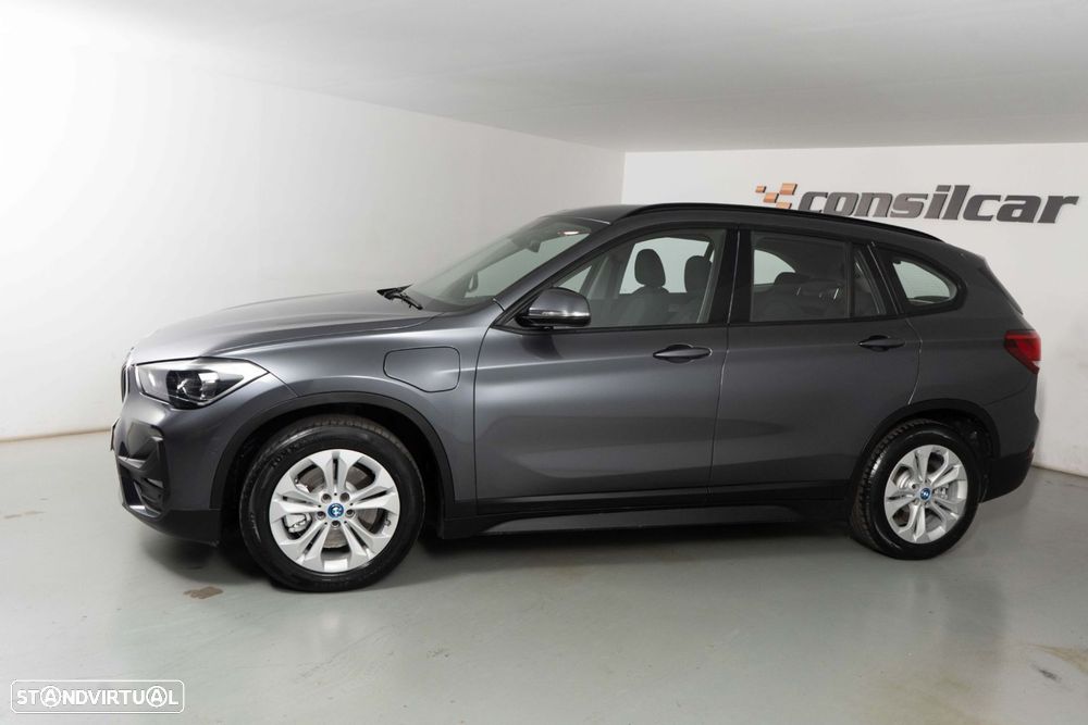 BMW X1 25 e xDrive Corporate Edition - 8