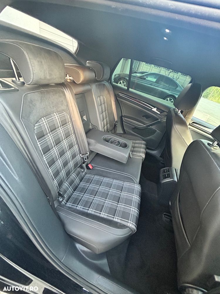Volkswagen Golf 2.0 TDI DPF BMT DSG GTD - 15