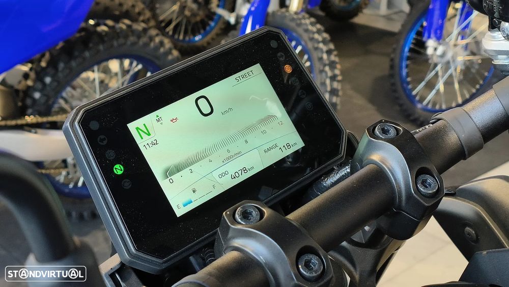 Yamaha MT-09 Y-AMT - 9