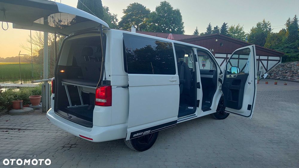 Volkswagen Multivan - 8