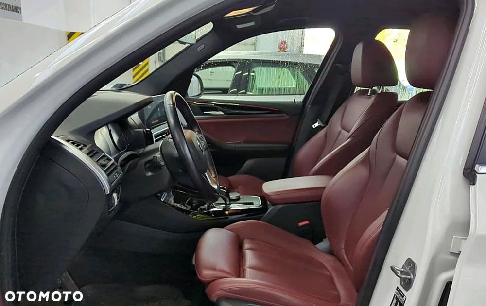 BMW X3 xDrive20i - 8