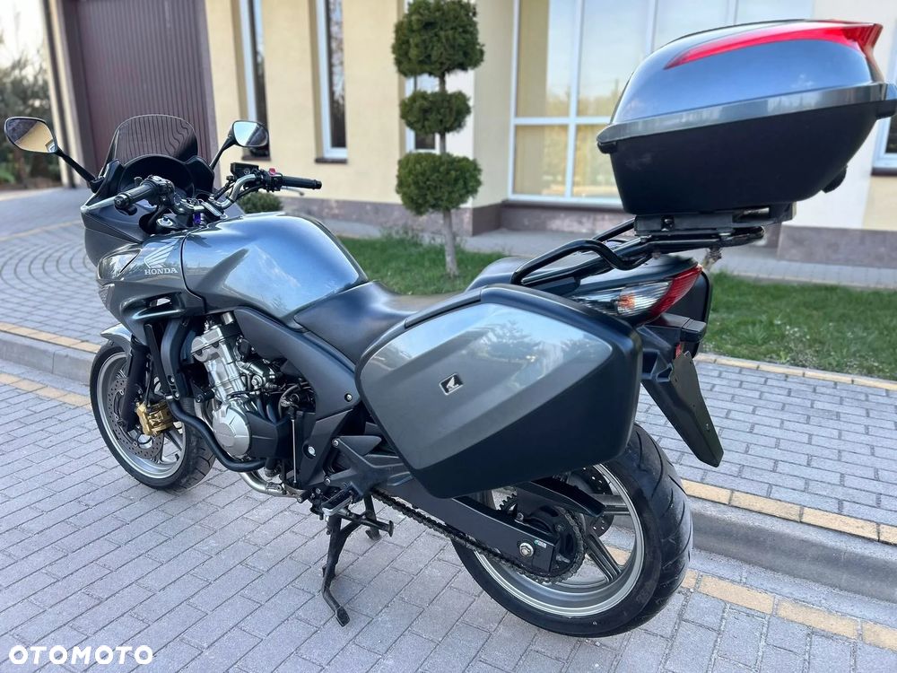 Honda CBF - 11