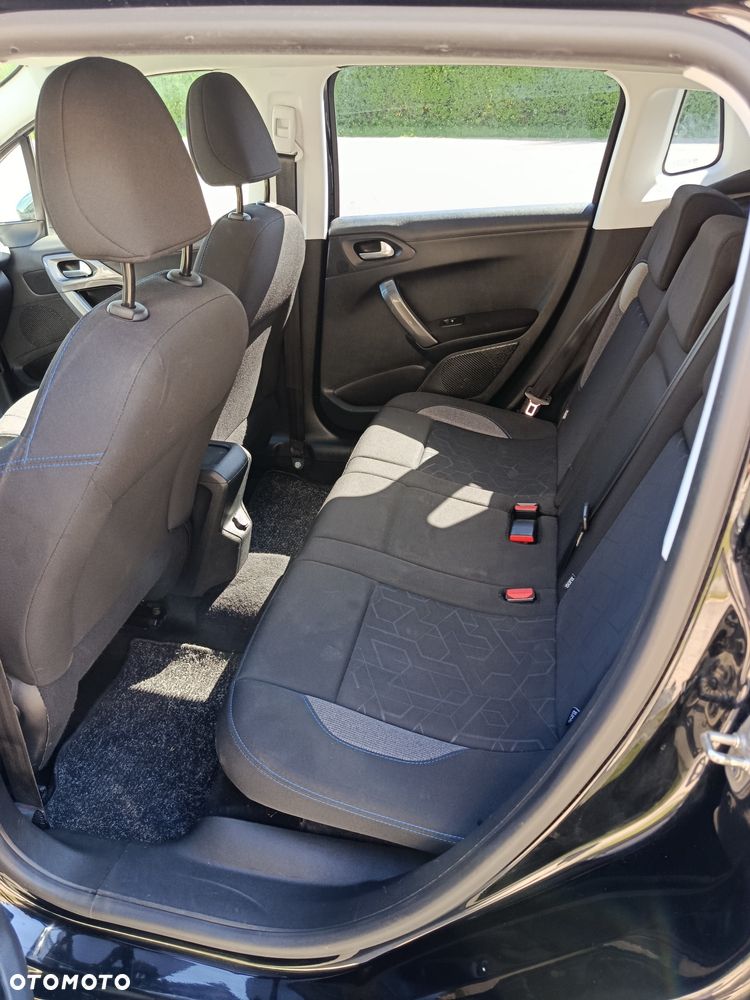 Peugeot 2008 - 6
