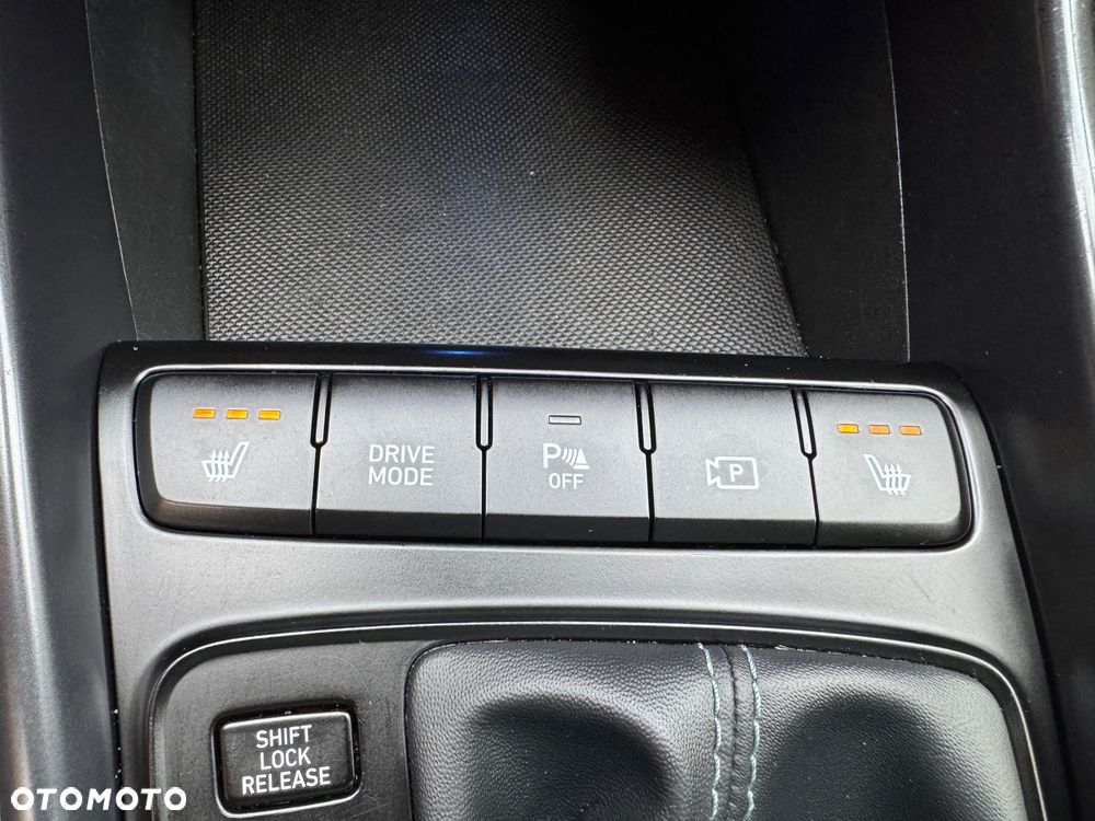 Hyundai Bayon 1.0 T-GDI 48V-Hybrid DCT Connect & Go - 19
