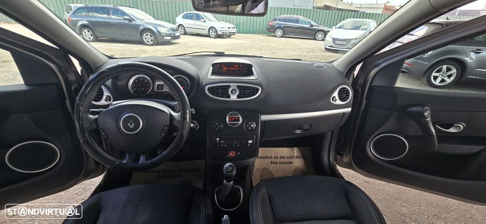 Renault Clio Sport Tourer - 27