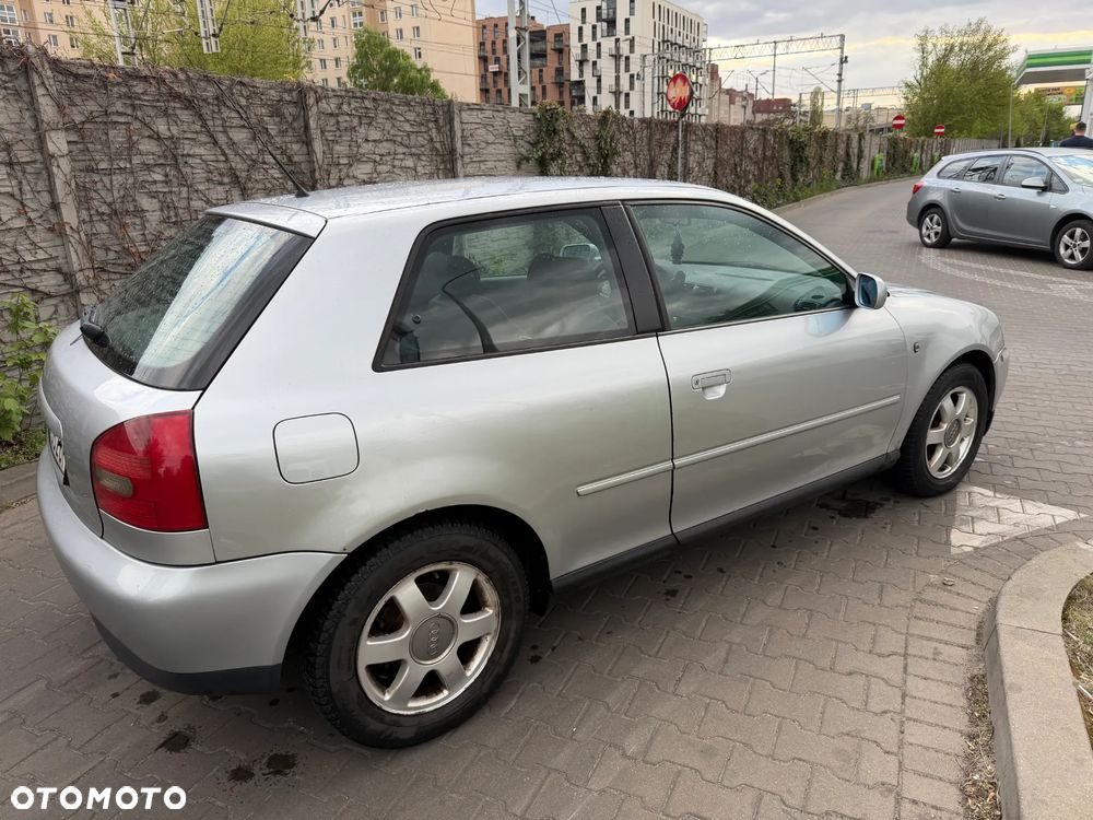 Audi A3 3-drzwiowe 1.8 Ambiente - 5