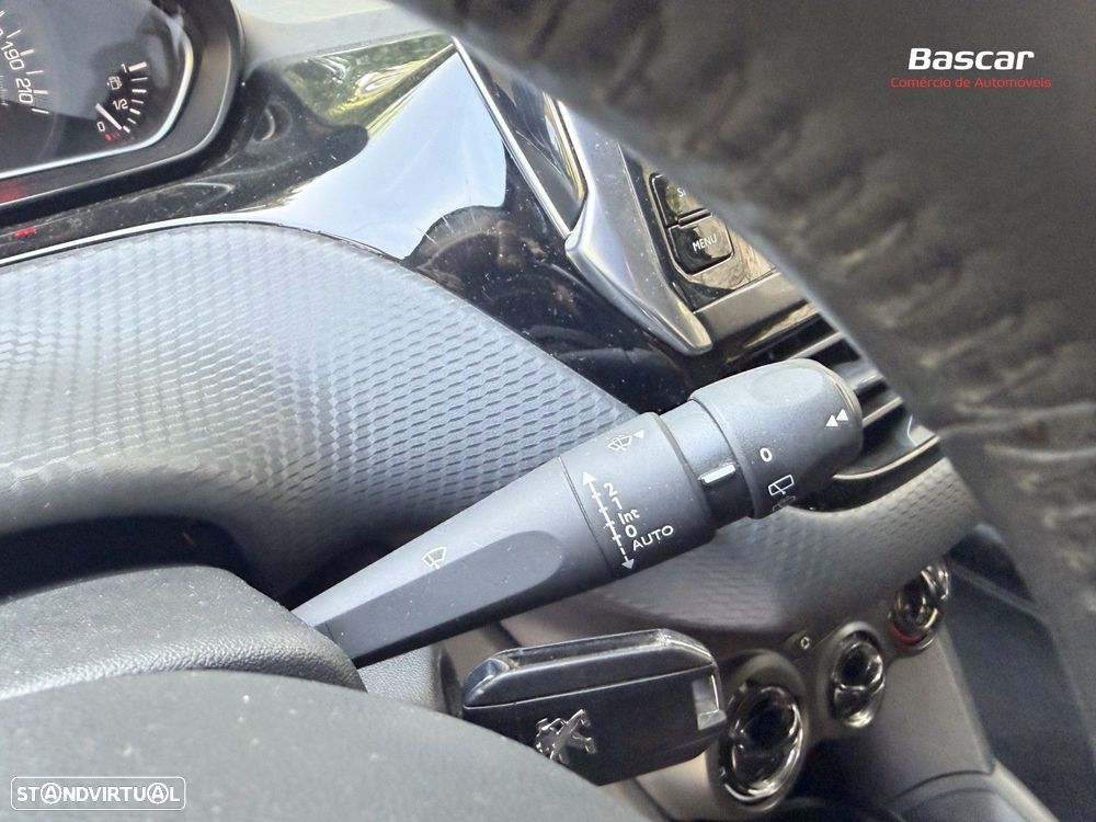 Peugeot 208 1.6 BlueHDi Style - 18
