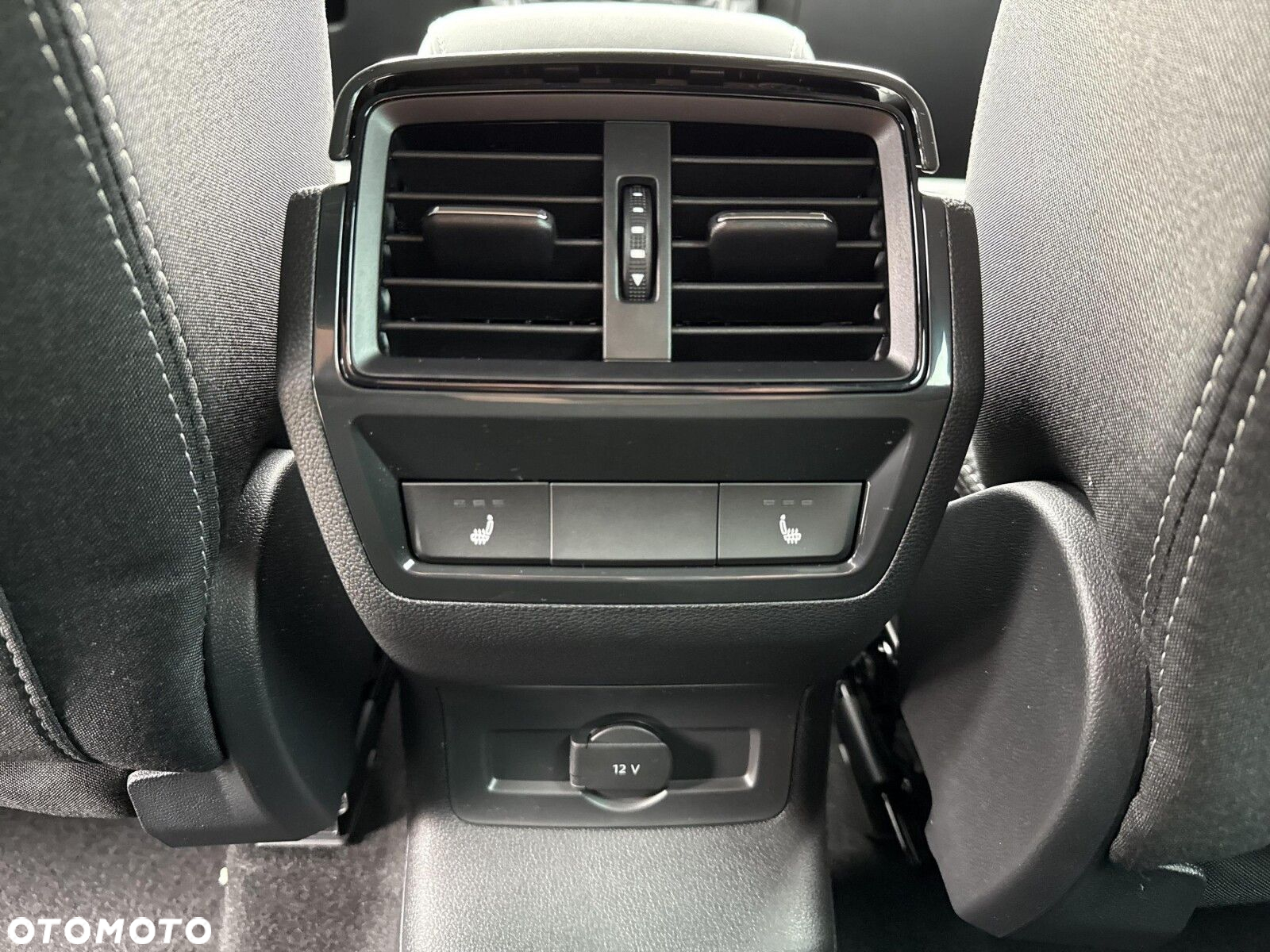 Skoda Karoq 1.5 TSI ACT Sportline DSG - 25