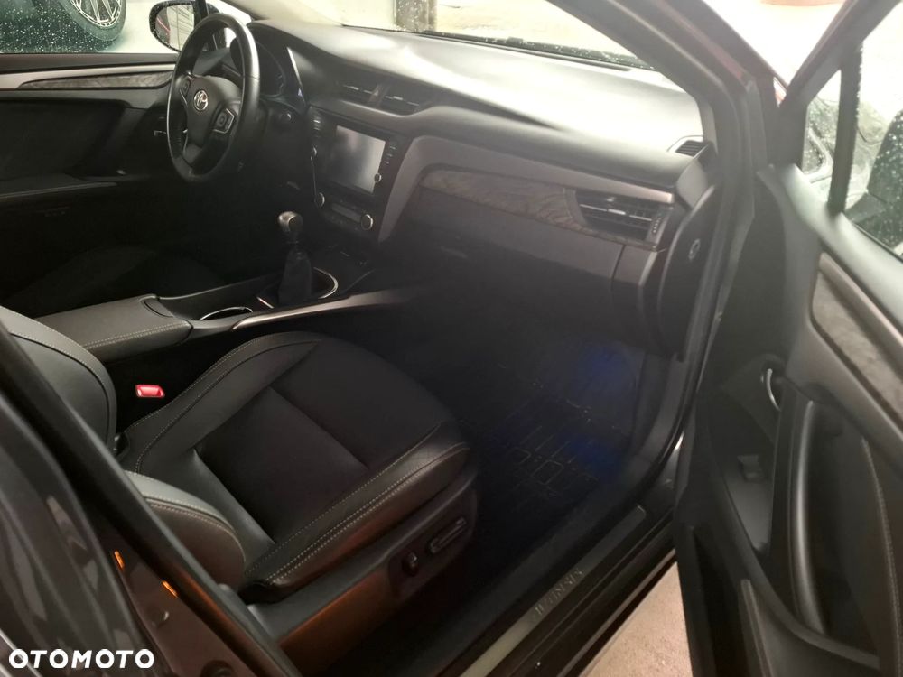 Toyota Avensis 1.8 Prestige - 11