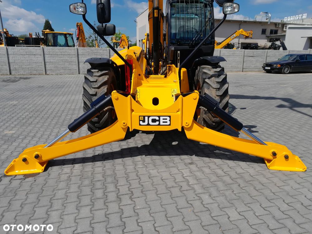 JCB 540-200 2023r - 12
